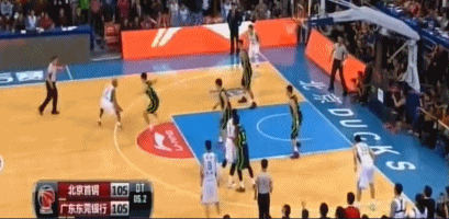 CBA历史绝杀:朱彦西压哨补篮淘汰广东 大郅0.1秒神(图2) CBA历史绝杀:朱彦西压哨补篮淘汰广东 大郅0.1秒神(图2)