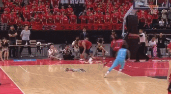 CBA历史绝杀:朱彦西压哨补篮淘汰广东 大郅0.1秒神(图10) CBA历史绝杀:朱彦西压哨补篮淘汰广东 大郅0.1秒神(图10)